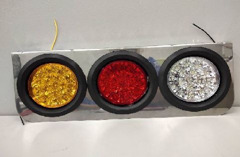 ไฟท้ายกลม 3 ตอน เจแปน แป้นโครเมียม (ขอบยาง)